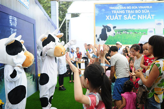 dịch vụ giặt mascot toàn tâm vinamilk